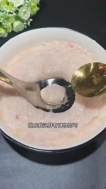 做鱼丸视频,轻松掌握家常美味鱼丸制作技巧