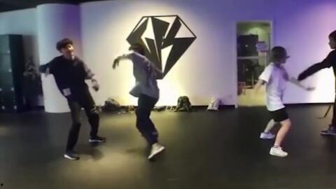 缺氧舞蹈视频,揭秘舞蹈中的氧气危机