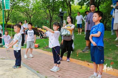 孩子跳绳视频,孩子跳绳视频展现运动风采