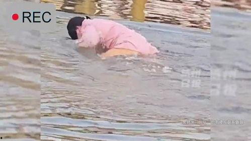 淹死视频,还原溺水瞬间，警示生命安全