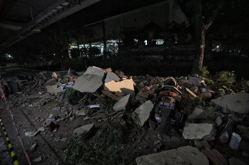 地震视频真实记录,地震现场真实记录再现惊心动魄一幕