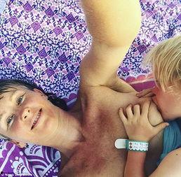 视频母乳,宝宝健康成长的第一营养保障