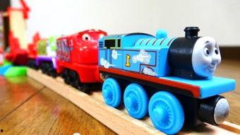 小火车玩具视频,童趣盎然，亲子互动新体验