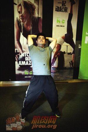 哑铃健身视频,高效塑形教程，轻松打造完美身材