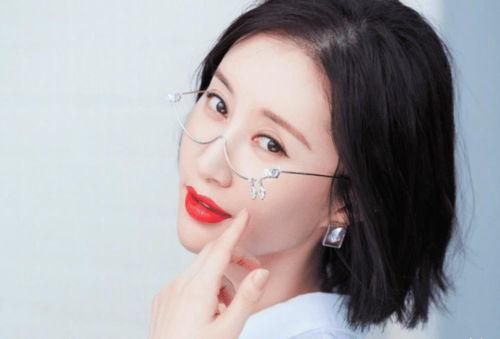 吃瓜爆料下巴变尖的女生,神秘美女下巴变尖，颜值飙升引关注