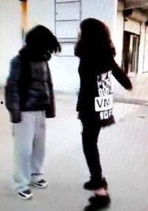 初中女生打架扒衣视频