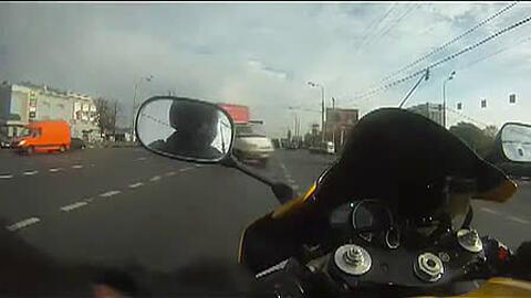 机车飙车视频,揭秘机车飙车视频背后的惊险瞬间